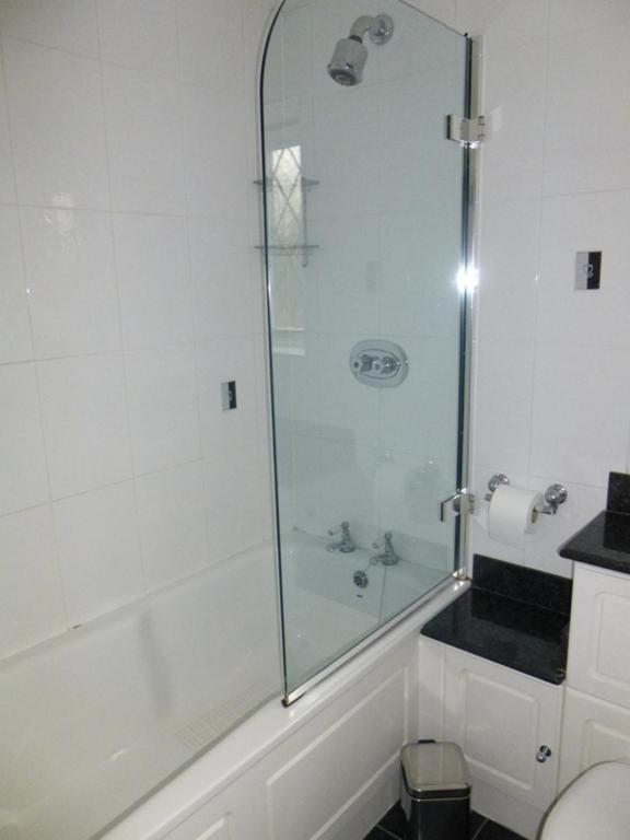 The Oaks Guest House London Room photo