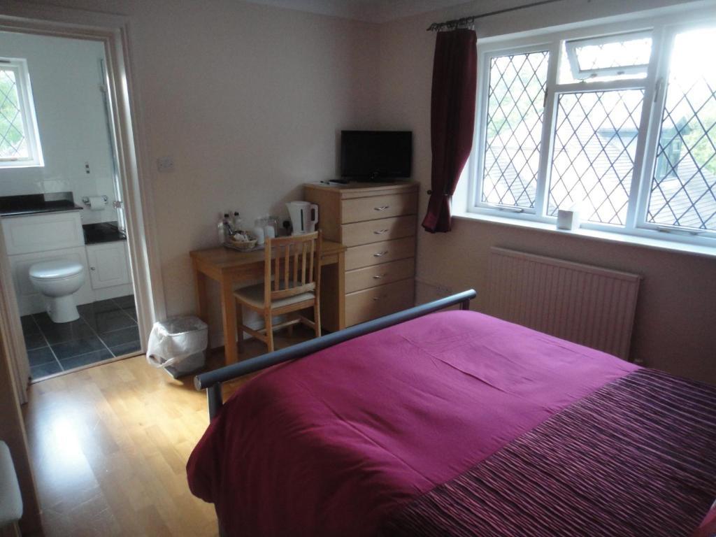 The Oaks Guest House London Room photo